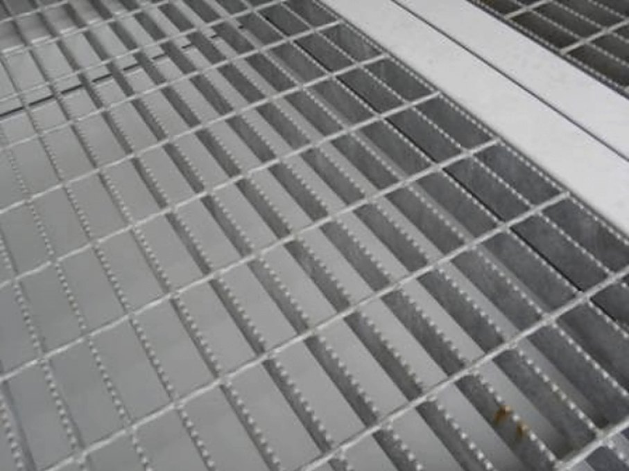 10Ft X 8Ft Open Mesh Floor Bunded Store โ Used