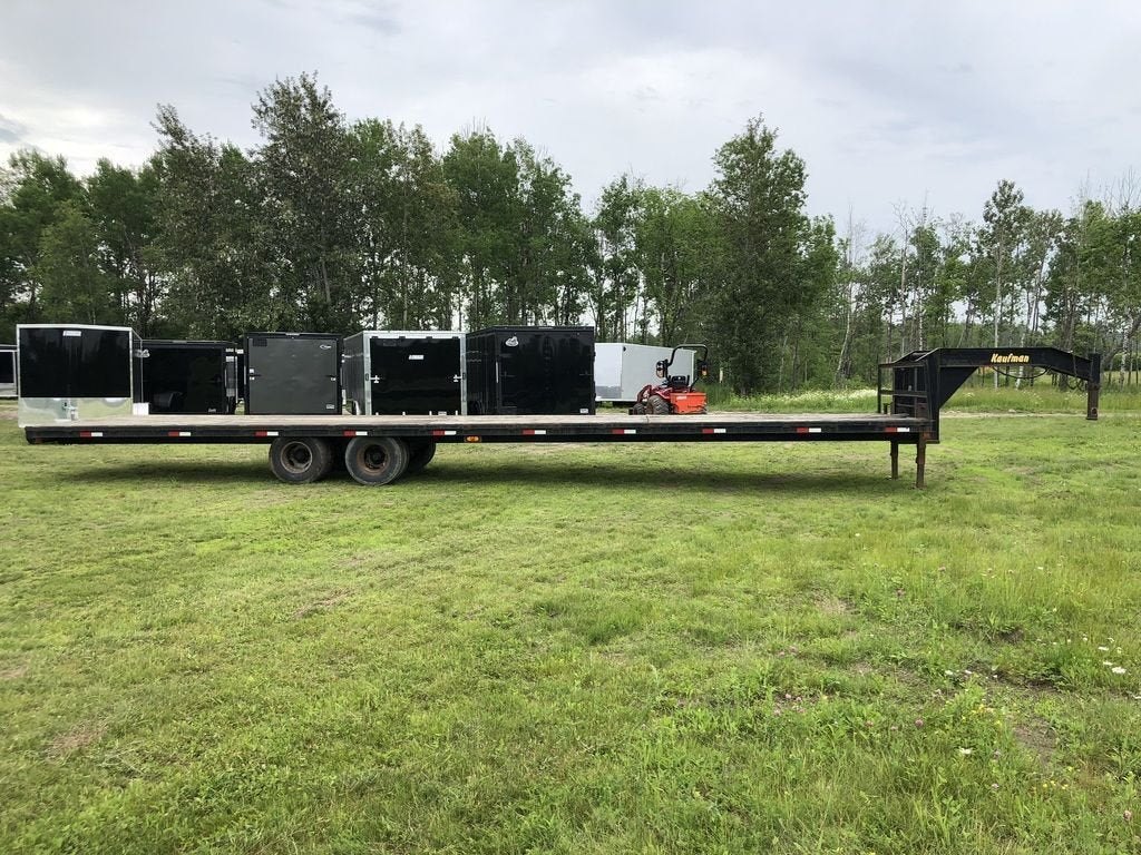 2002 Kaufman Trailers 101X40 Gooseneck Equipment Trailer w/Toolbox โ Used