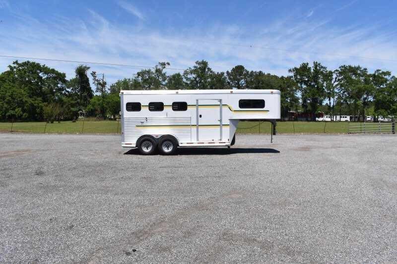 2006 Adam 7302 3 Horse Trailer – Used