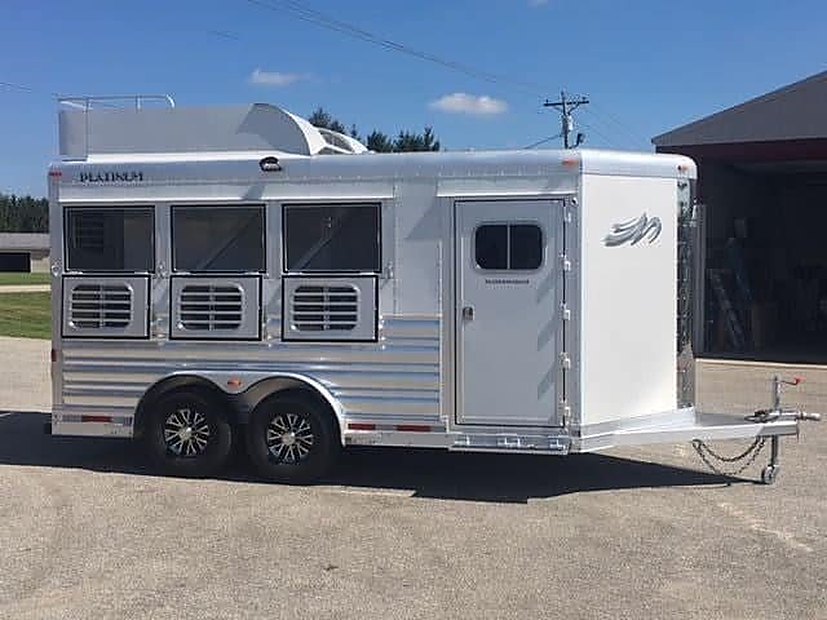 2018 Platinum Coach 3 Horse Bumper Pull – Used
