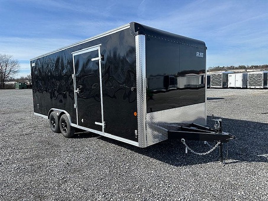 Car Mate 8.5 x 20 Enclosed Car Hauler – Escape Door – Used